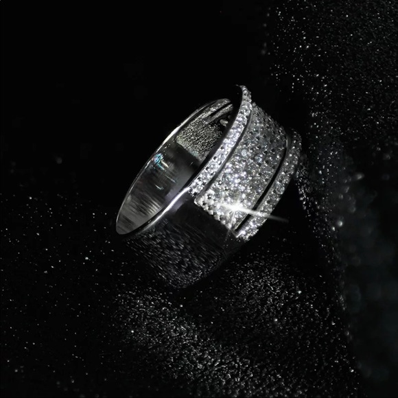 New Luxury 925 Silver Beautiful Diamond Eternity Elegant Ring - Picture 5 of 5